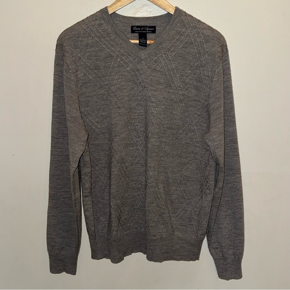Davis and Squire 100% Extra Fine Merino Wool Gray Sweater Men’s Size Medium